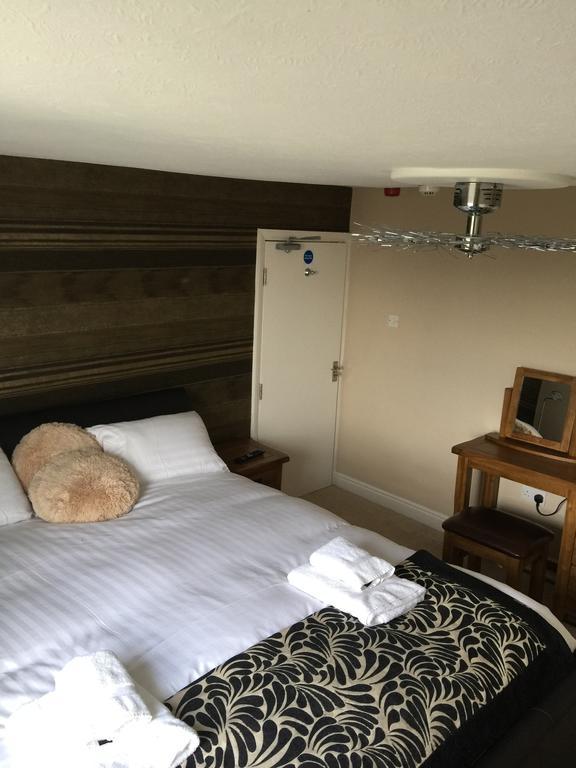 The White Swan Hotel Escrick Room photo
